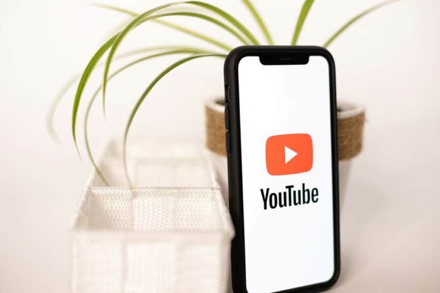 Dlaczego organiczne zdobywanie łapek w górę na YouTube to dzisiaj takie wyzwanie?