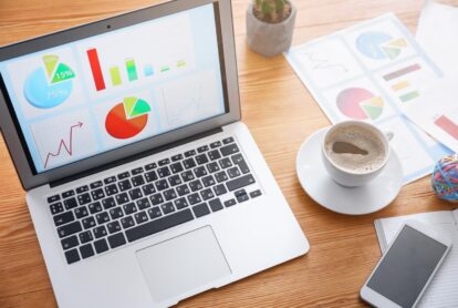 benchmarking kampanii Google Analytics